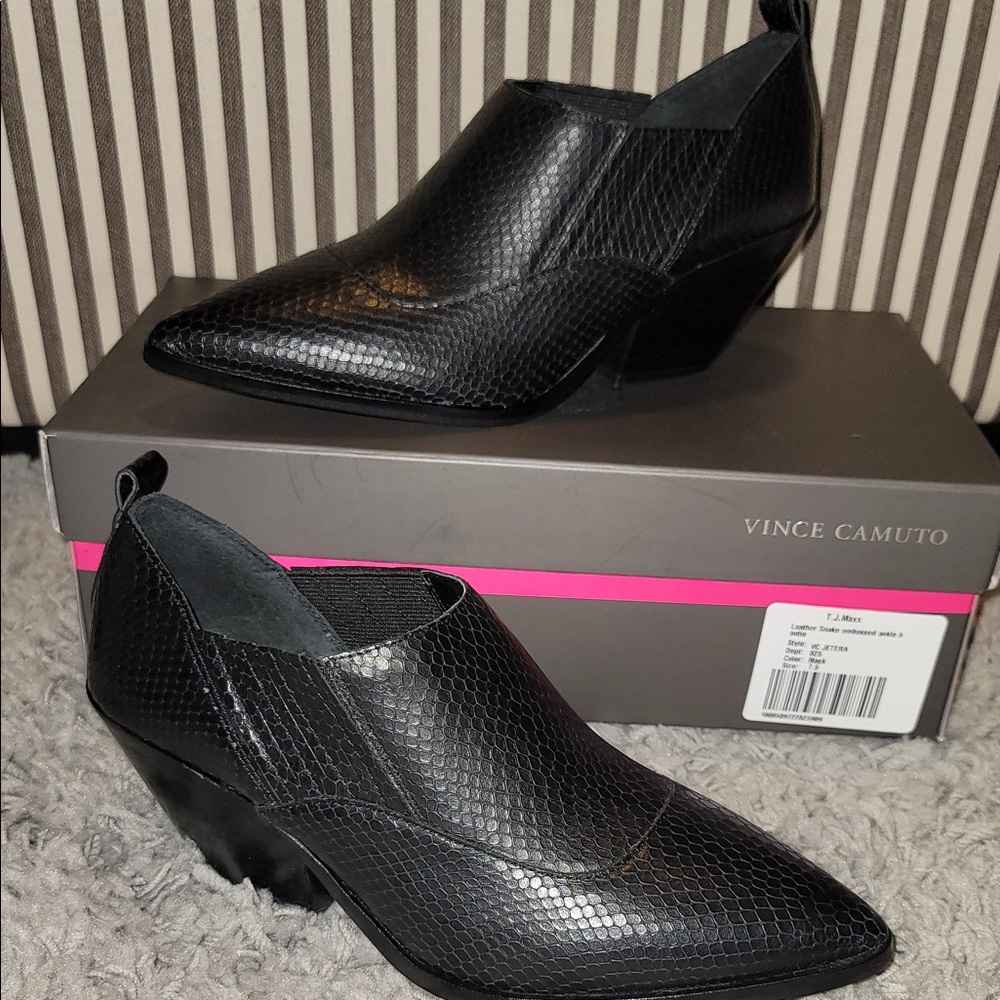 Womens Vince Camuto booties